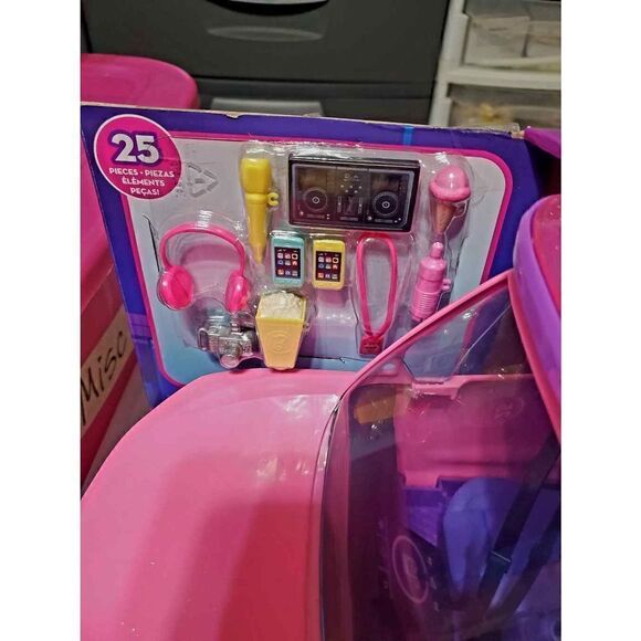 NEW IN BOX BARBIE BIG CITY DREAMS PLAYSET - Picture 4 of 4